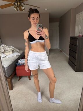 ARITZIA TNA shorts